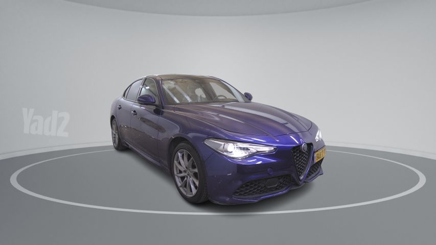 אלפא רומיאו ג'וליה