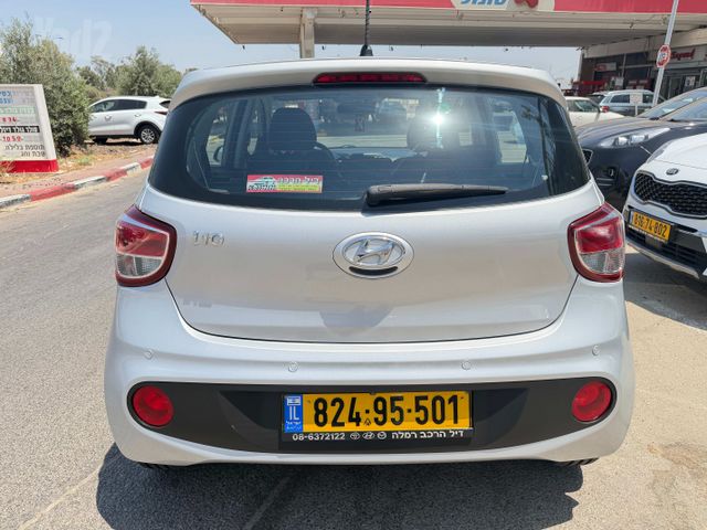 יונדאי i10