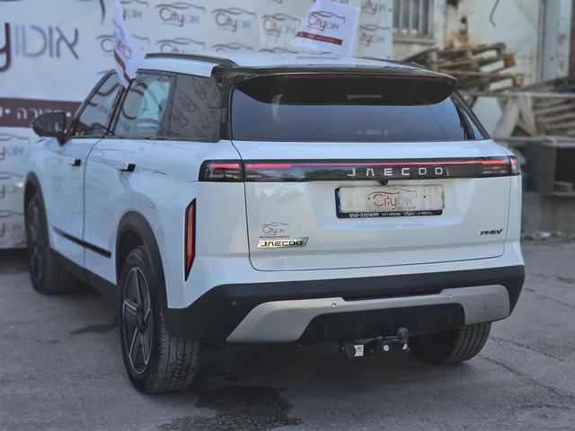 ג'אקו J7