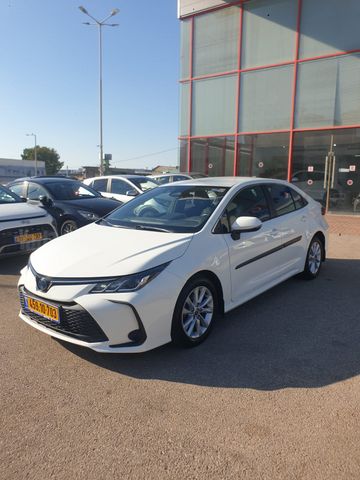 קורולה Sun היברידי אוט׳ 1.8 (98 כ״ס)