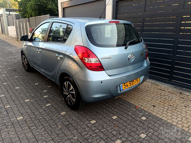 יונדאי i20