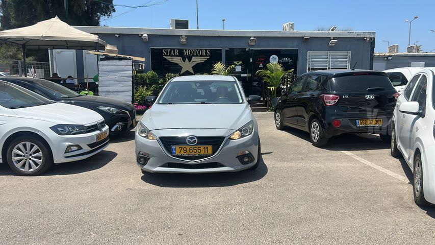 מאזדה 3