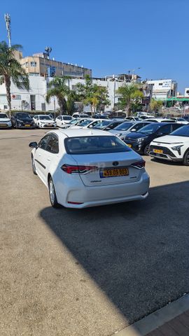 טויוטה קורולה