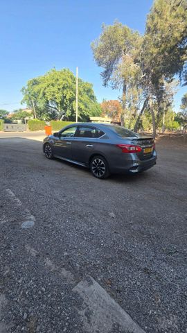 ניסאן סנטרה