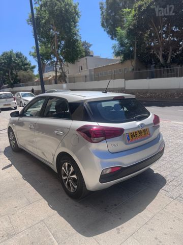 יונדאי i20