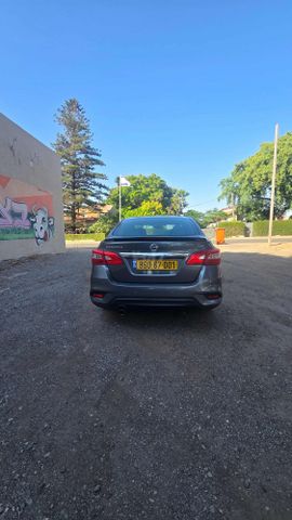 ניסאן סנטרה