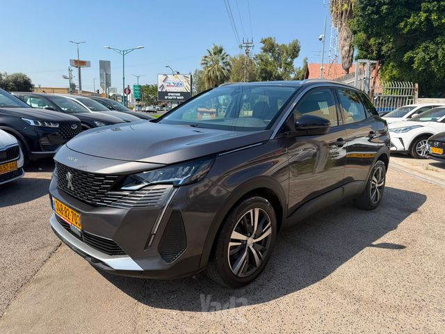 פיג'ו 3008