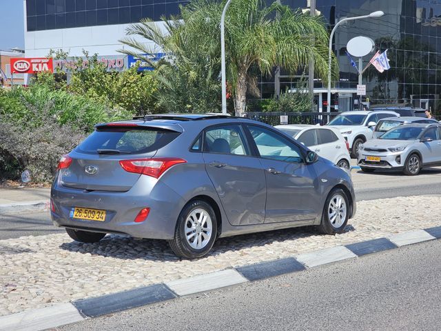 יונדאי i30
