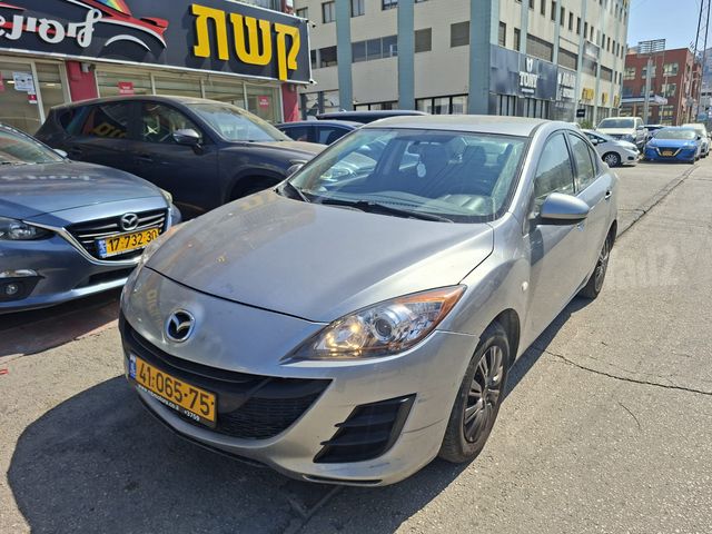 מודעת רכב מאזדה 3