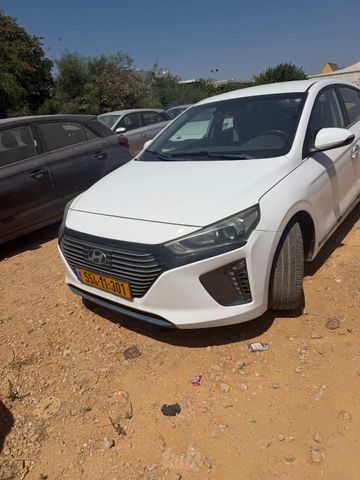 יונדאי איוניק