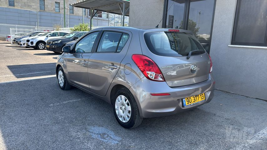 יונדאי i20