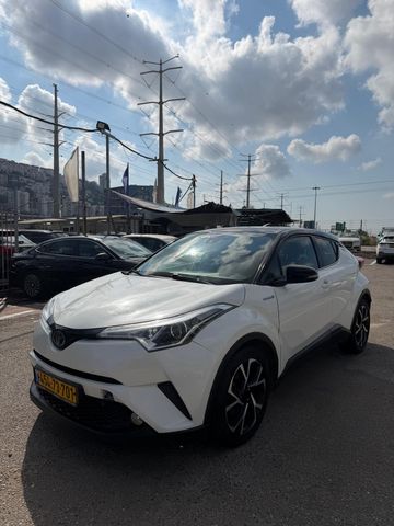 טויוטה C-HR