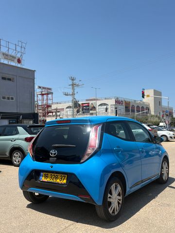 טויוטה אייגו