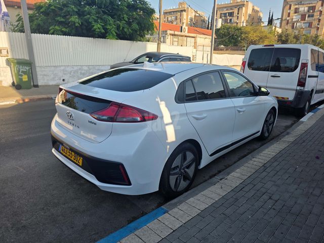 יונדאי איוניק