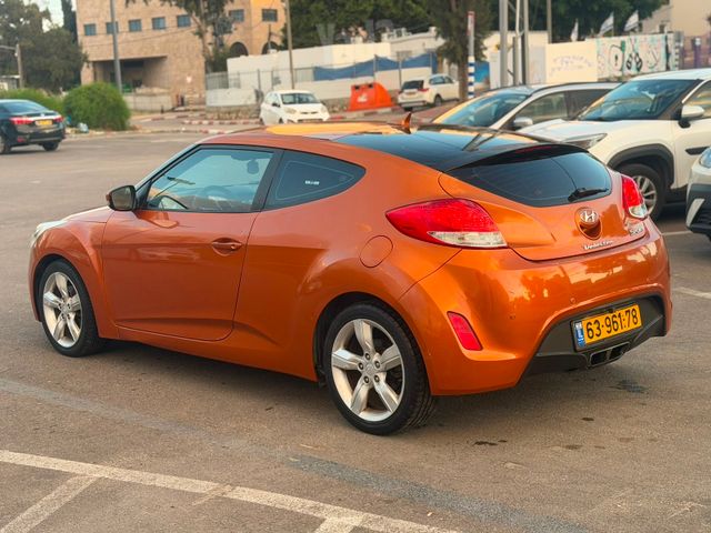 יונדאי ולוסטר