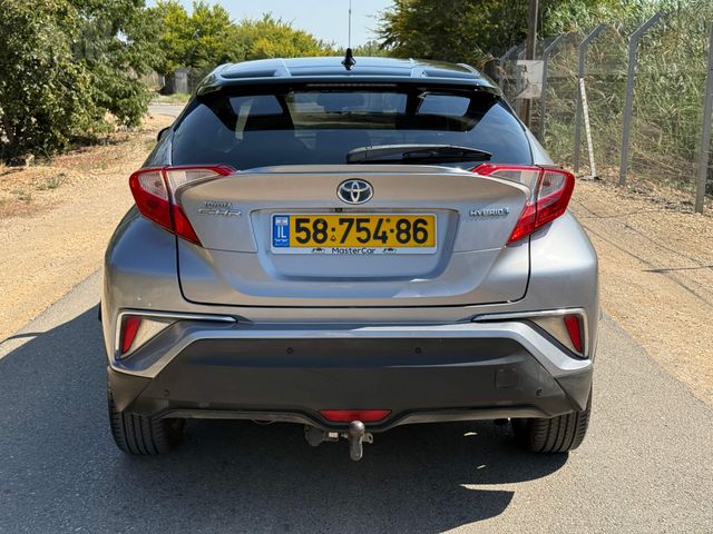 טויוטה C-HR