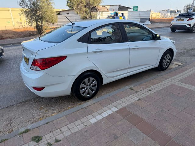 יונדאי אקסנט i25