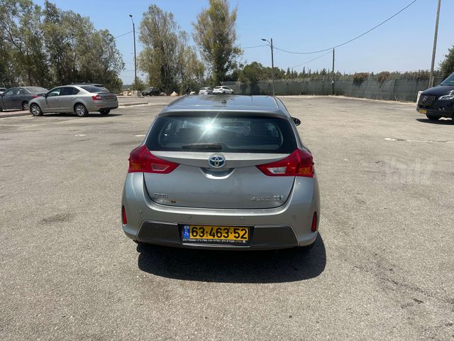 טויוטה אוריס