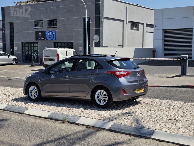 יונדאי i30