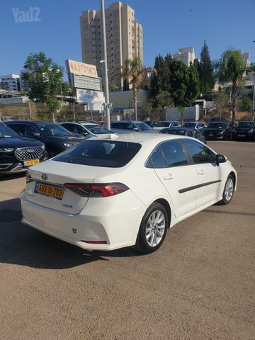 טויוטה קורולה
