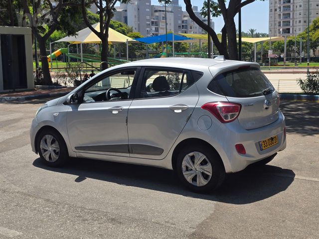 יונדאי i10