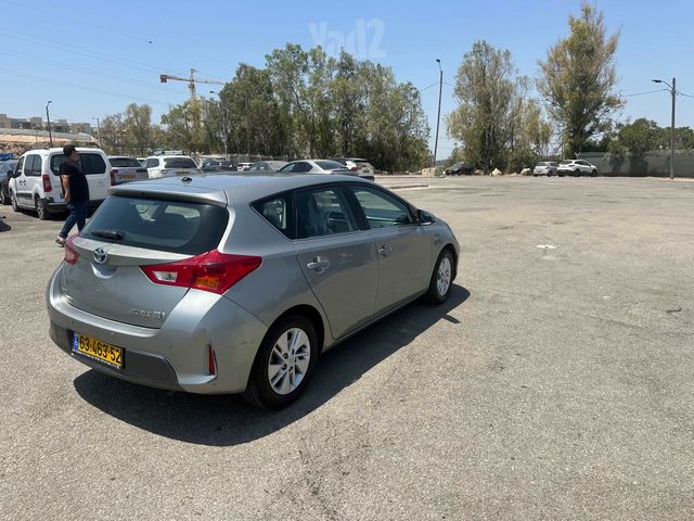 טויוטה אוריס