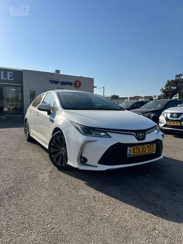 קורולה Limited היברידי אוט׳ סדאן 1.8 (98 כ״ס)