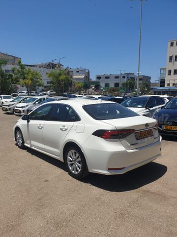 מודעת רכב טויוטה קורולה 2