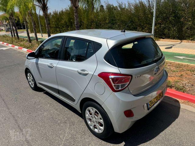 יונדאי i10