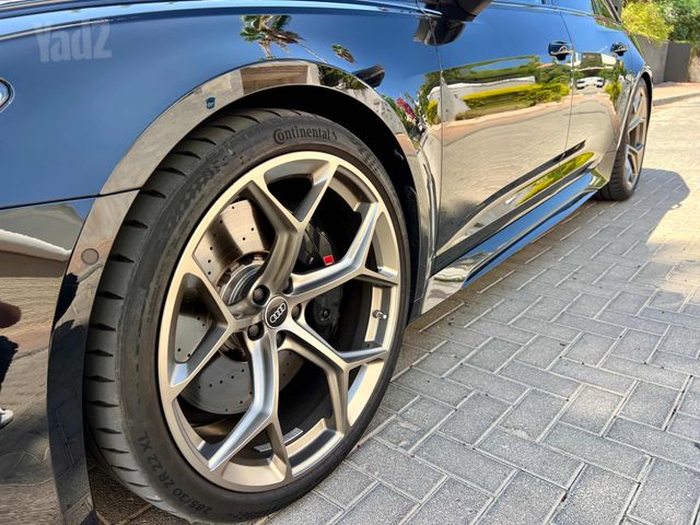 אאודי RS 6