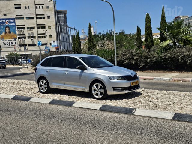 ראפיד Style אוט׳ האצ'בק 1.0 (95 כ״ס)