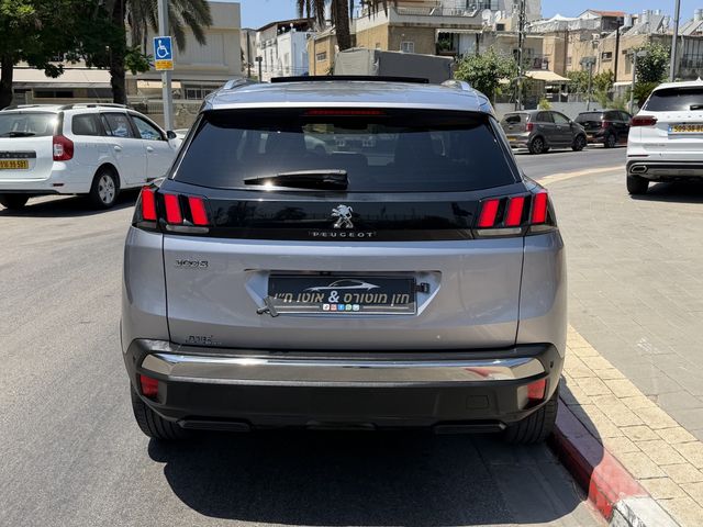 פיג'ו 3008