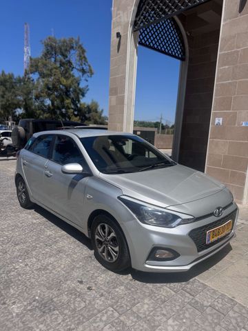יונדאי i20