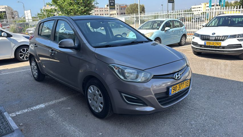 יונדאי i20
