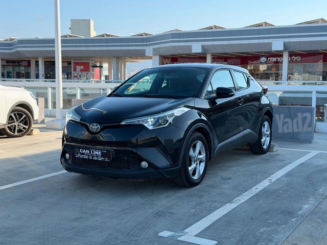 מודעת רכב טויוטה C-HR