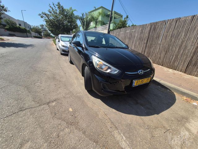 יונדאי אקסנט i25