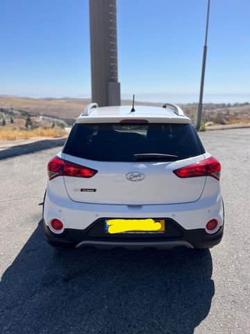 יונדאי I20 קרוס
