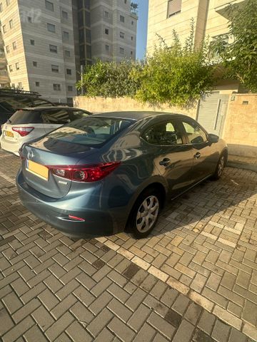 מאזדה 3