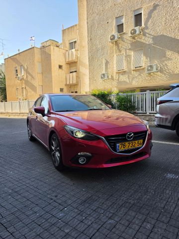 מאזדה 3