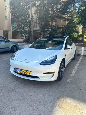טסלה מודל 3