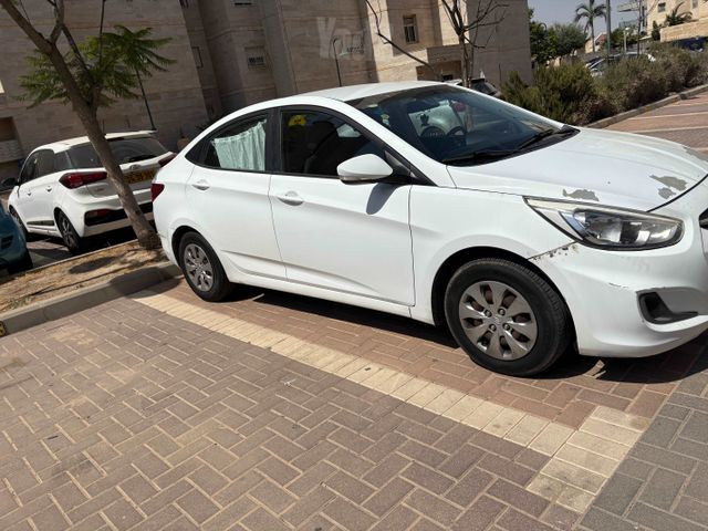 יונדאי אקסנט i25