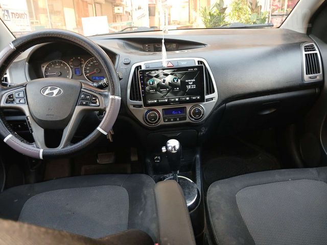 יונדאי i20