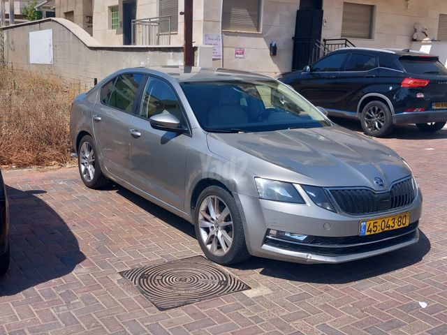 סקודה אוקטביה