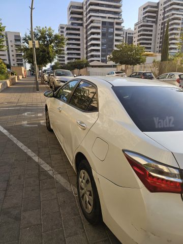 מודעת רכב טויוטה קורולה
