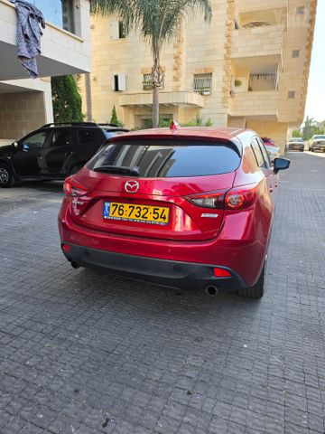 מאזדה 3
