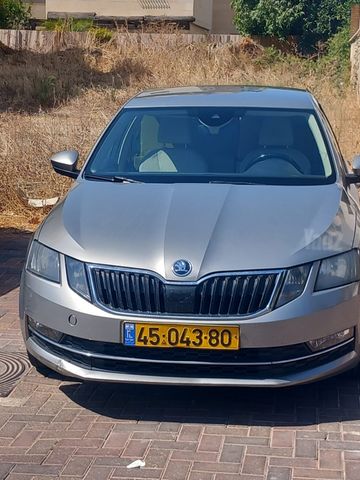 סקודה אוקטביה