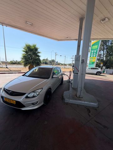 יונדאי i30