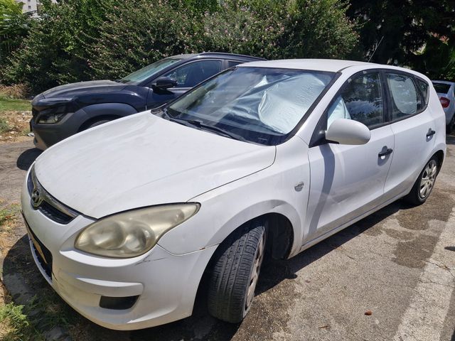 יונדאי i30