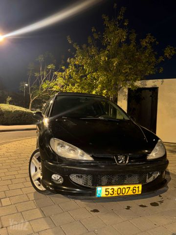 פיג'ו 206