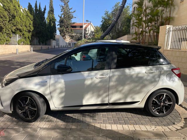 טויוטה יאריס